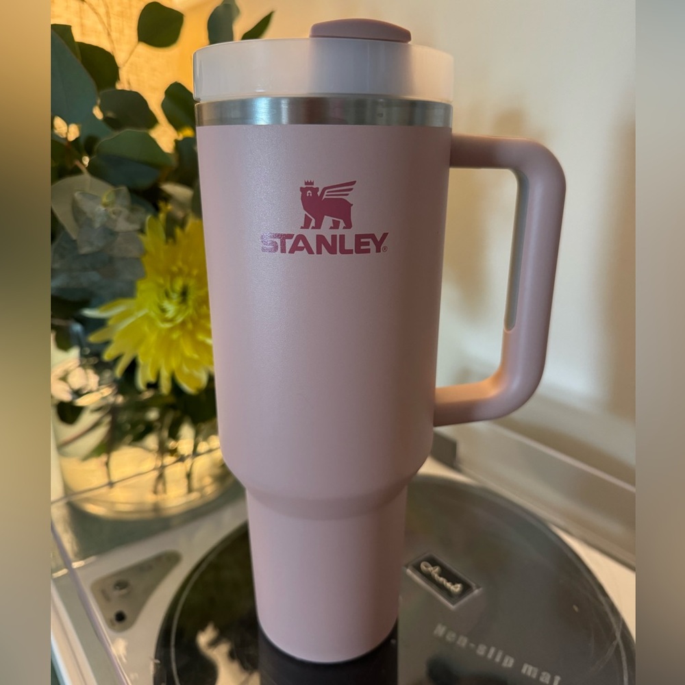 Stanley 40 oz Pink Quencher
